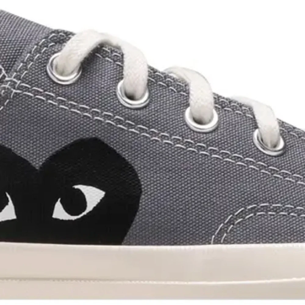 Converse x Comme des Garcons Gray Sneakers with Heart - Picture 2 of 6